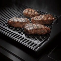 Pack Weber Crafted Pour Barbecue Weber Genesis Entre 2016 Et 2022 -Barbecue Étagères Magasin 7670 grille weber ambiance viande 2 min 2