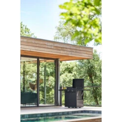 Pack Plancha à Gaz Forge Adour MODERN 60 Acier Noir + Chariot -Barbecue Étagères Magasin ch maf 60 n chariot forge adour modern 60 acier noir ambiance 2