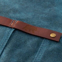 Tablier Barbecue Toile Waxée Alaskan Maker 547 - Bleu Canard -Barbecue Étagères Magasin tablier alaskan maker bleu canard 5